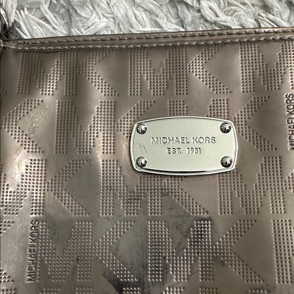 Michael Kors Authentic Metallic Bag - Picture 11 of 11